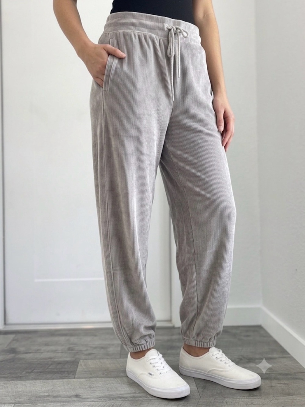 Lou & Grey Ribbed Plush Velour Corduroy Jogger Pants Size XL⁠ Grey Lounge Comfy